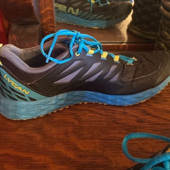 La Sportiva men’s trail shoes - size 10.5 blue, black and yellow - Picture 10 of 11